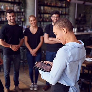 7 Best Waitlist Apps For Busy Restaurants in 2024